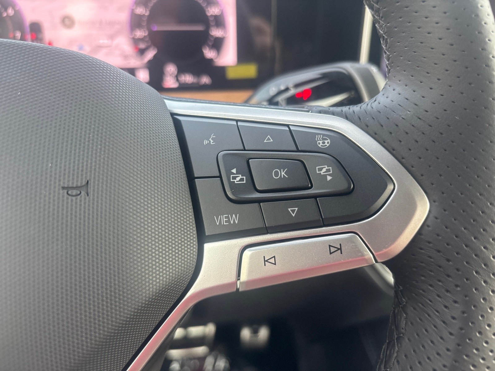 2026 Volkswagen Tiguan SEL R-Line Turbo