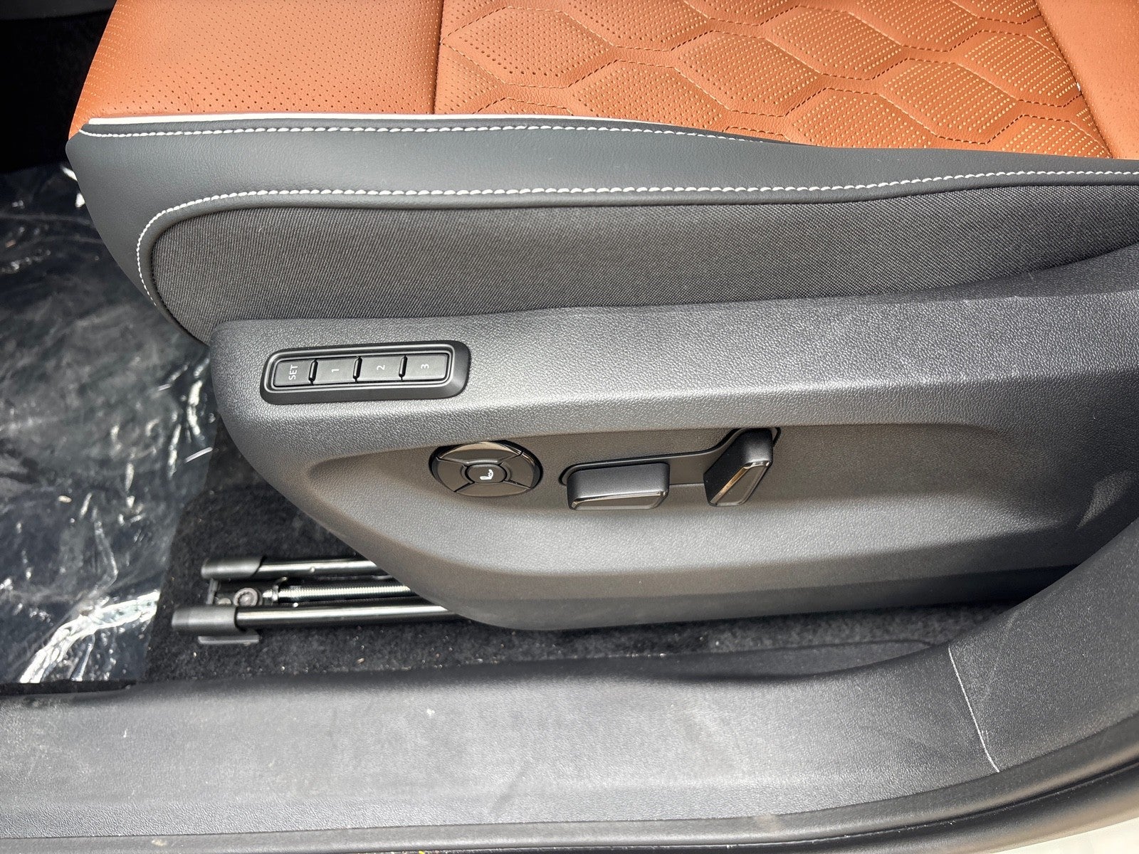 2026 Volkswagen Tiguan SEL R-Line