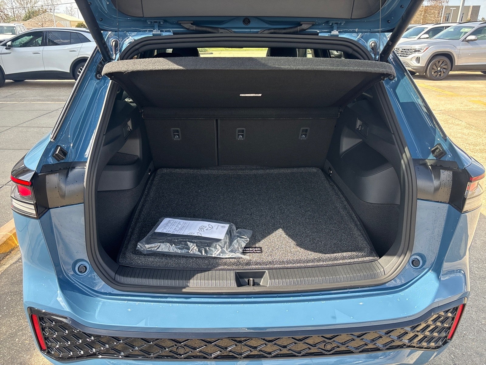 2026 Volkswagen Tiguan SEL R-Line