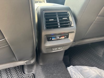 2026 Volkswagen Tiguan SEL R-Line