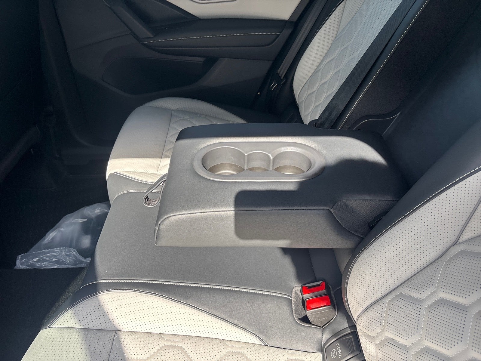 2026 Volkswagen Tiguan SEL R-Line