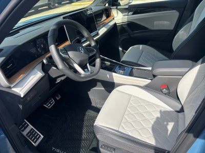 2026 Volkswagen Tiguan SEL R-Line