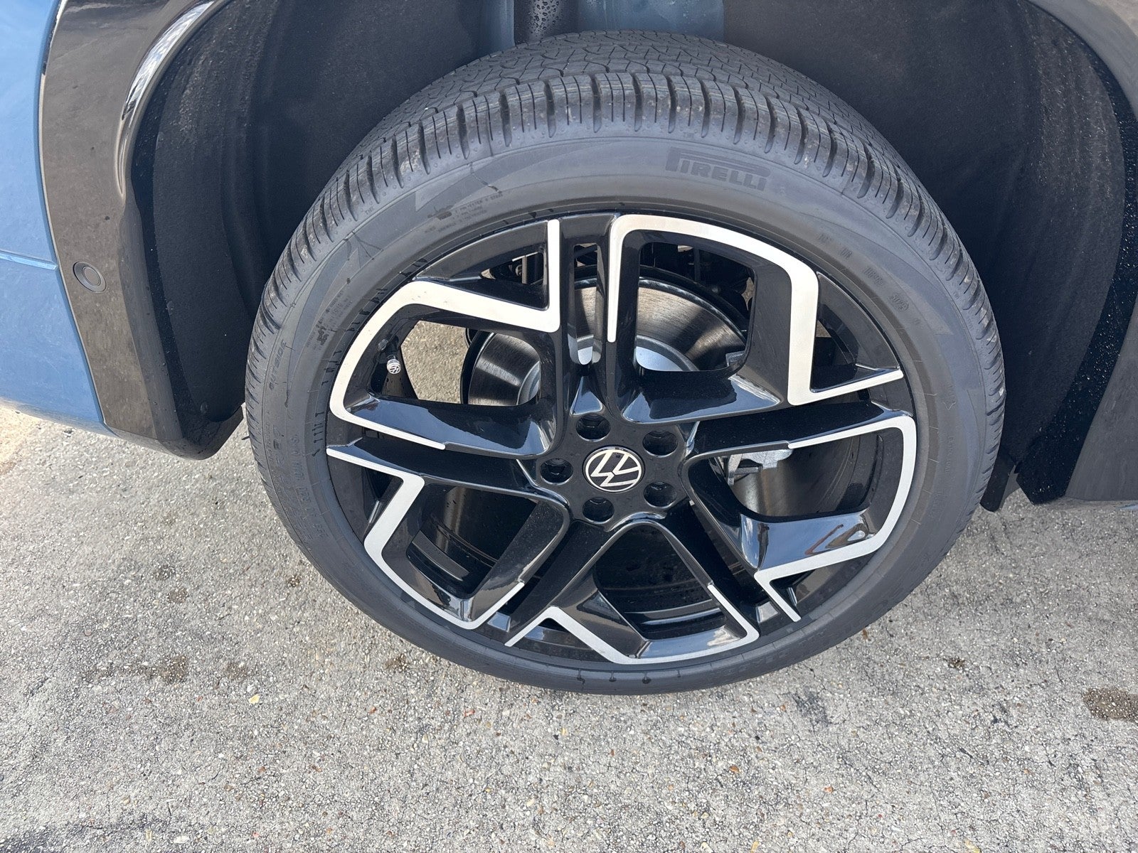 2026 Volkswagen Tiguan SEL R-Line