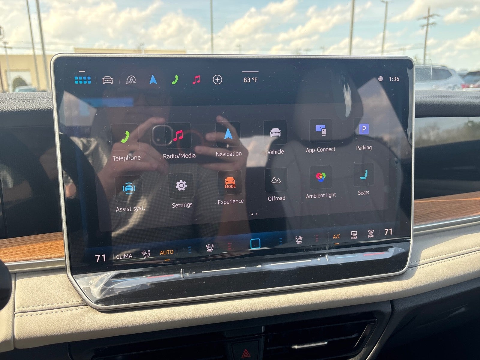 2026 Volkswagen Tiguan SEL R-Line