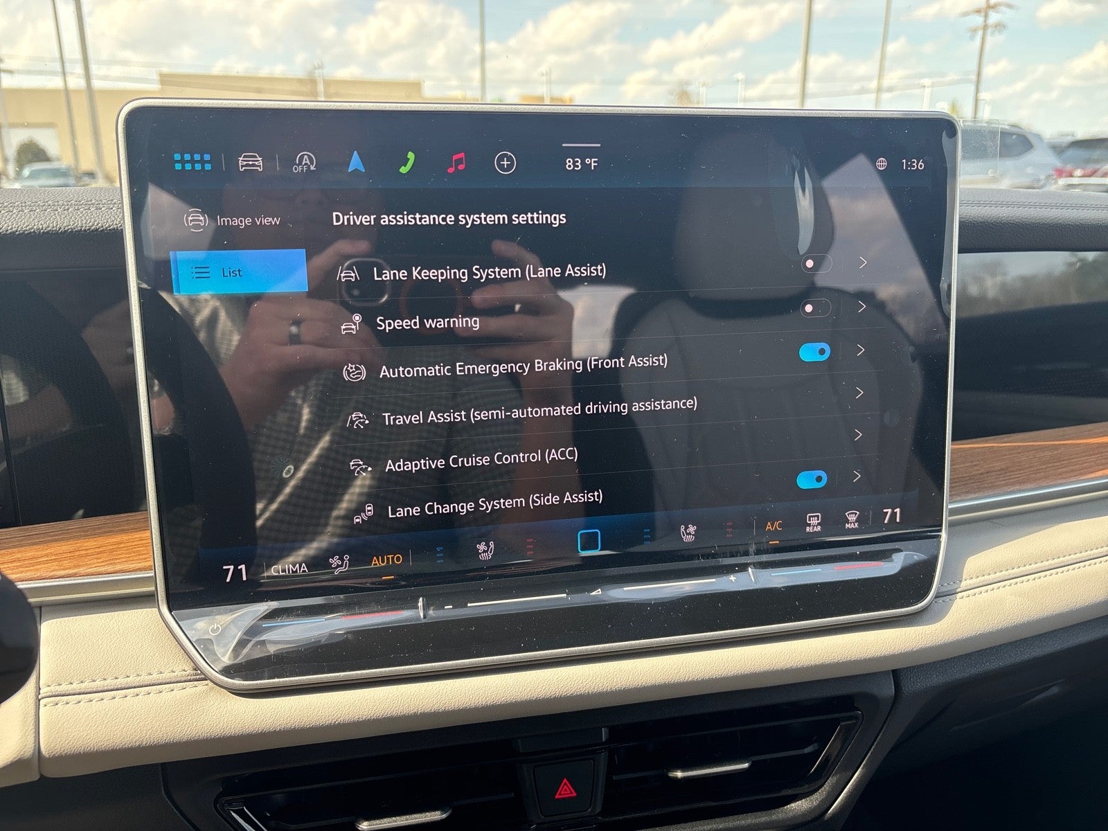 2026 Volkswagen Tiguan SEL R-Line