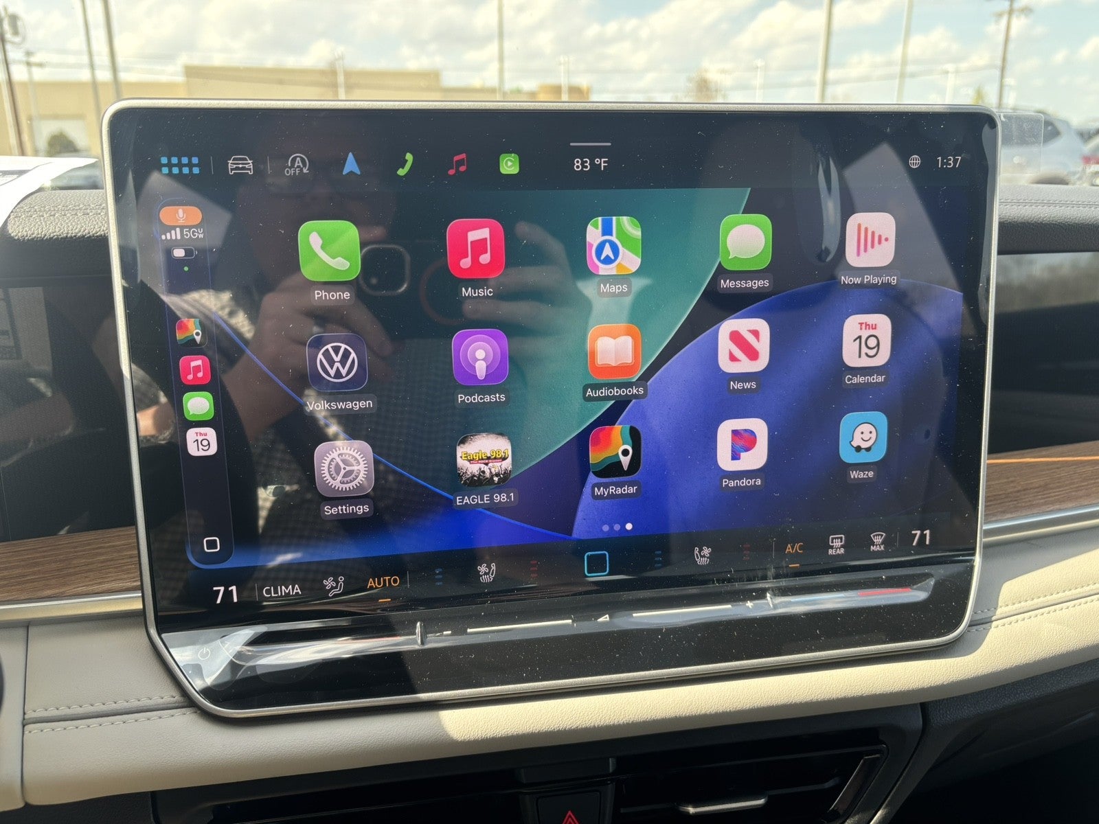 2026 Volkswagen Tiguan SEL R-Line