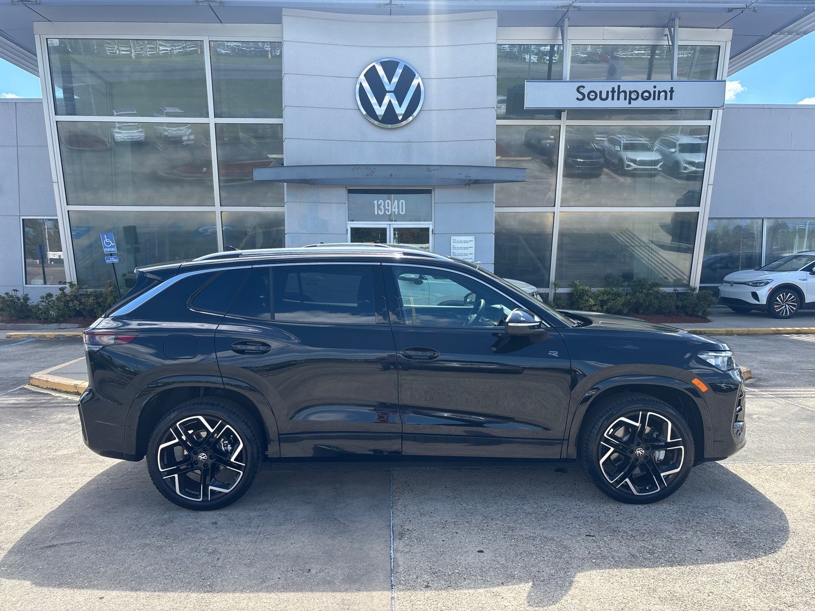 2026 Volkswagen Tiguan SEL R-Line Turbo