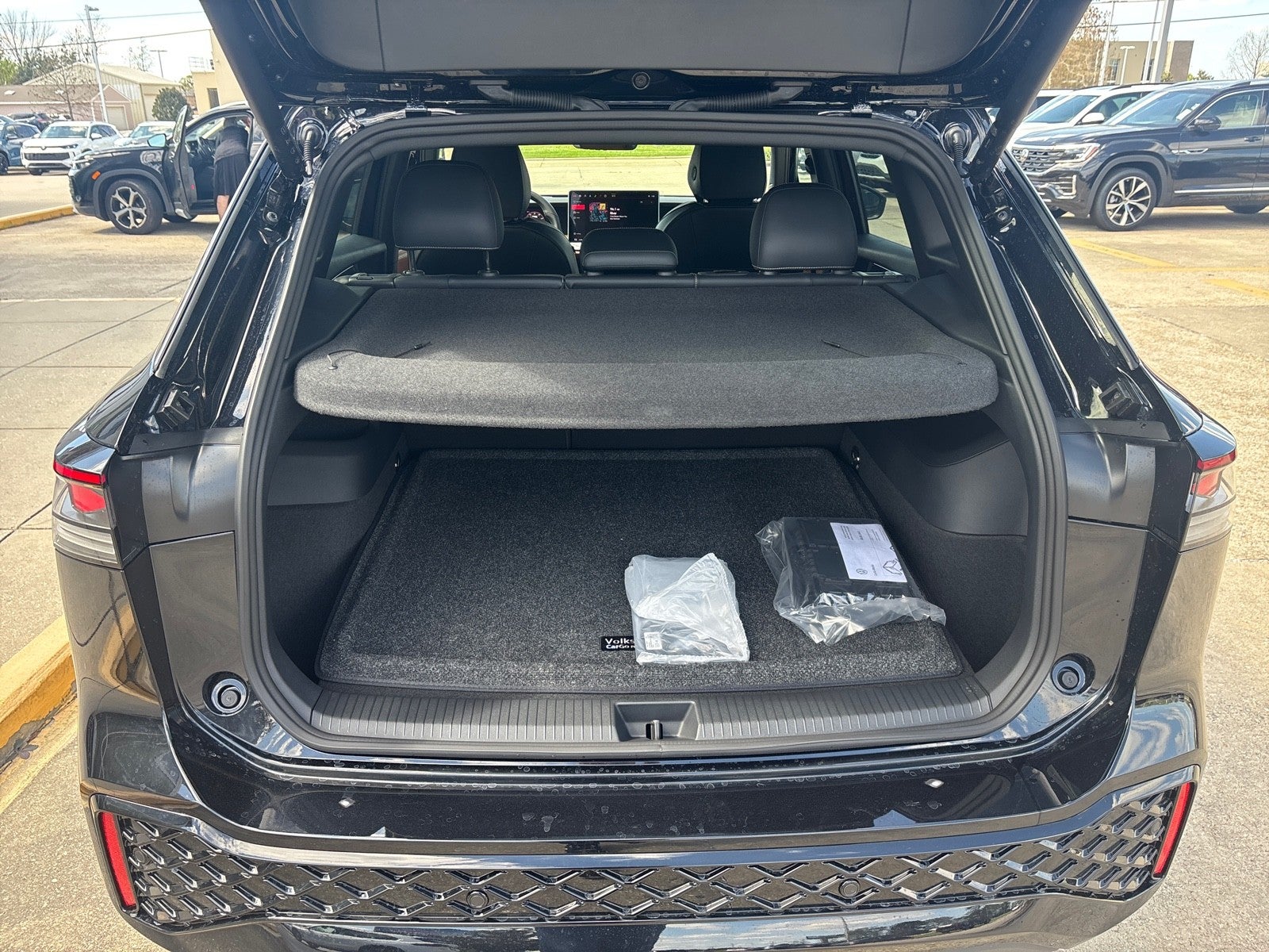 2026 Volkswagen Tiguan SEL R-Line Turbo