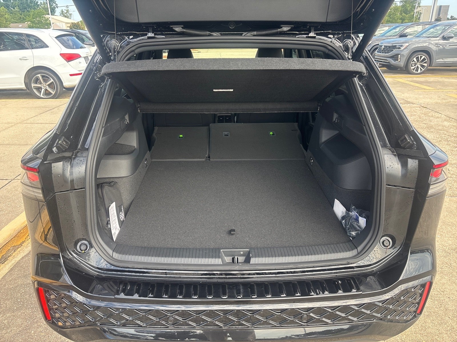 2026 Volkswagen Tiguan SEL R-Line Turbo