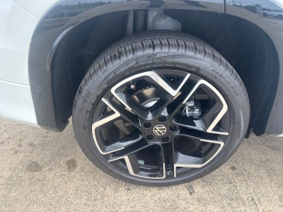 2026 Volkswagen Tiguan SEL R-Line Turbo
