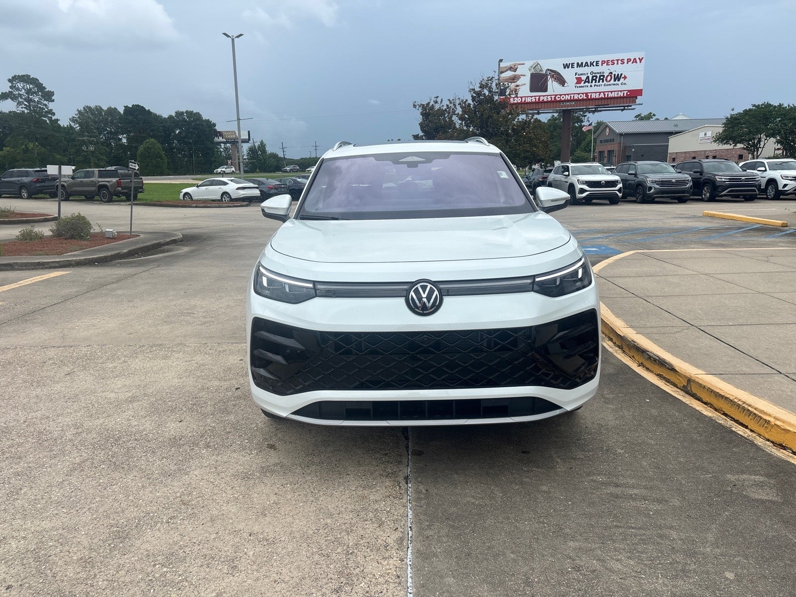2026 Volkswagen Tiguan SEL R-Line Turbo