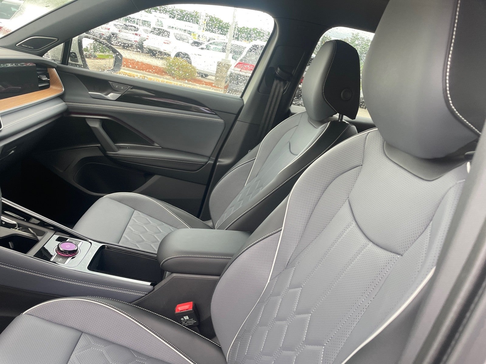 2026 Volkswagen Tiguan SEL R-Line Turbo