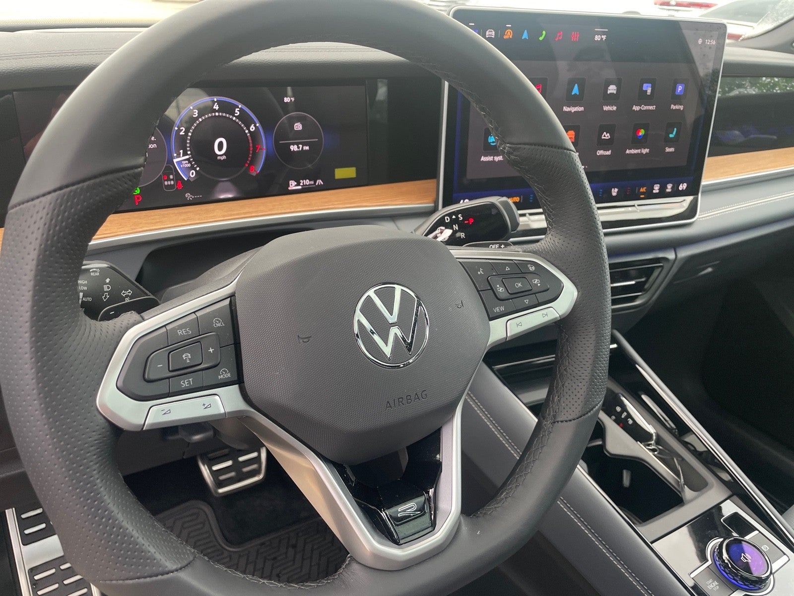 2026 Volkswagen Tiguan SEL R-Line Turbo