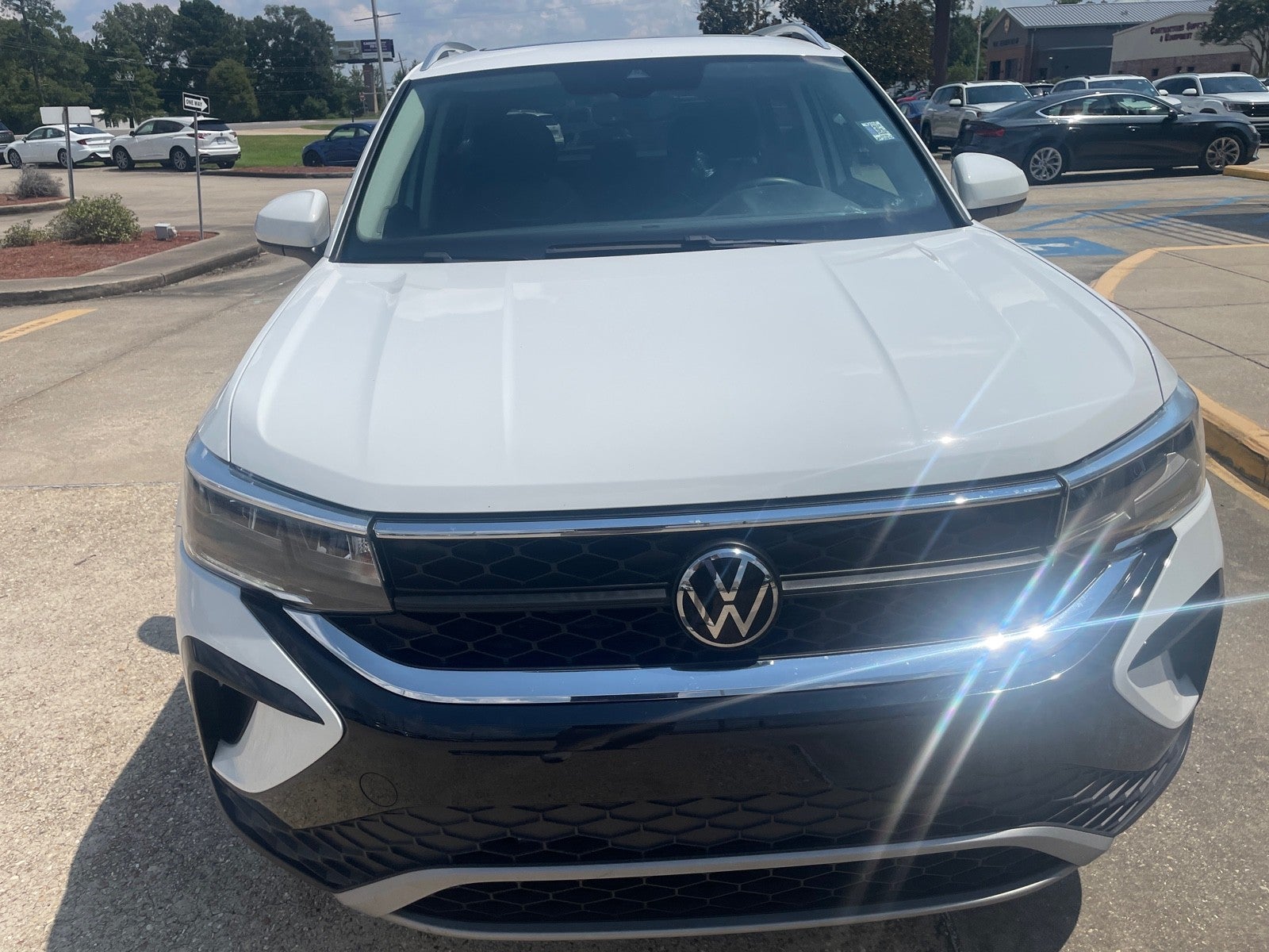 2023 Volkswagen Taos SE