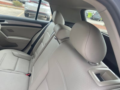 2016 Volkswagen Golf TSI SE