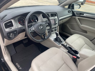 2016 Volkswagen Golf TSI SE