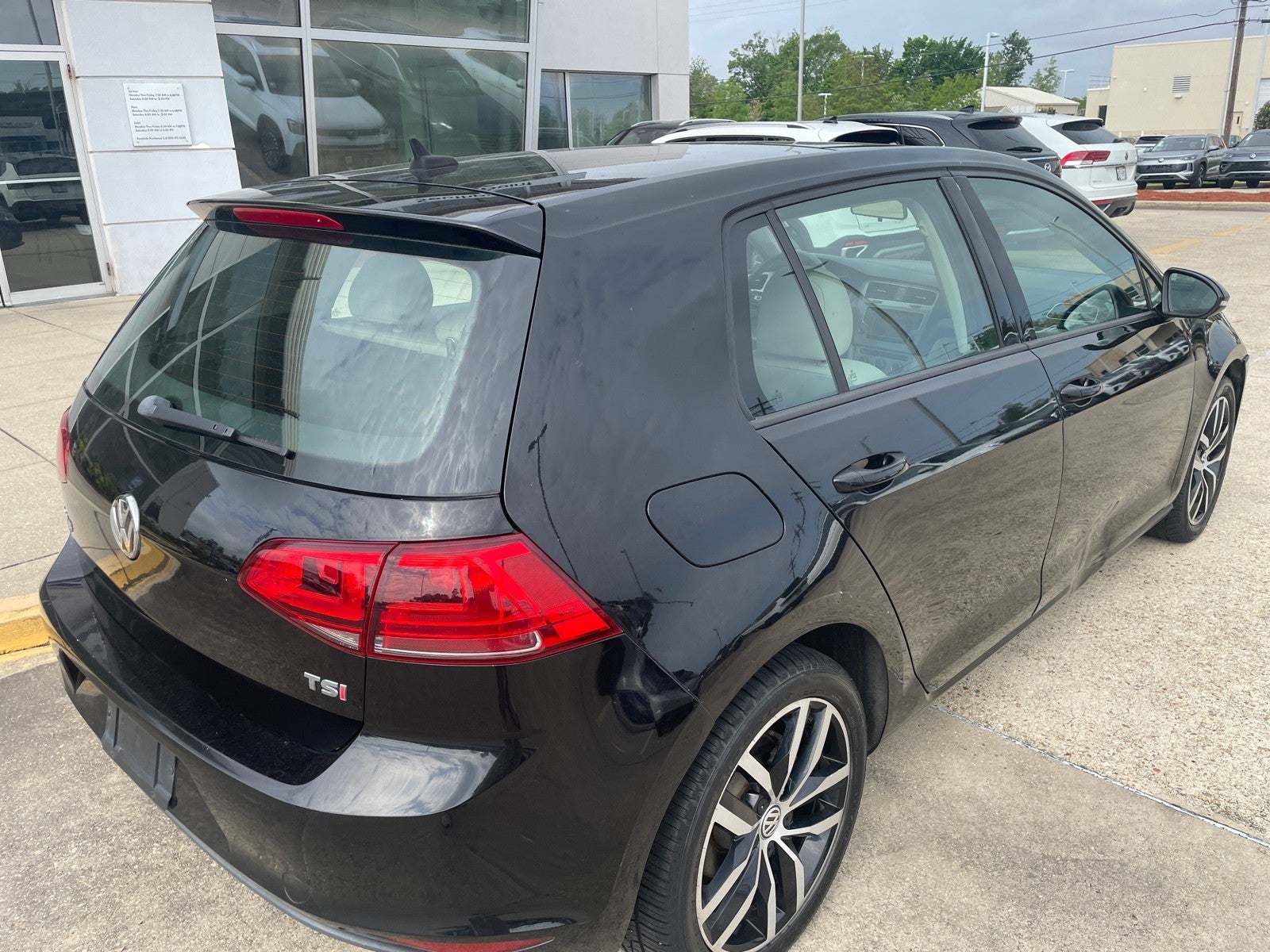 2016 Volkswagen Golf TSI SE