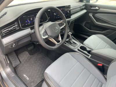 2025 Volkswagen Jetta SE