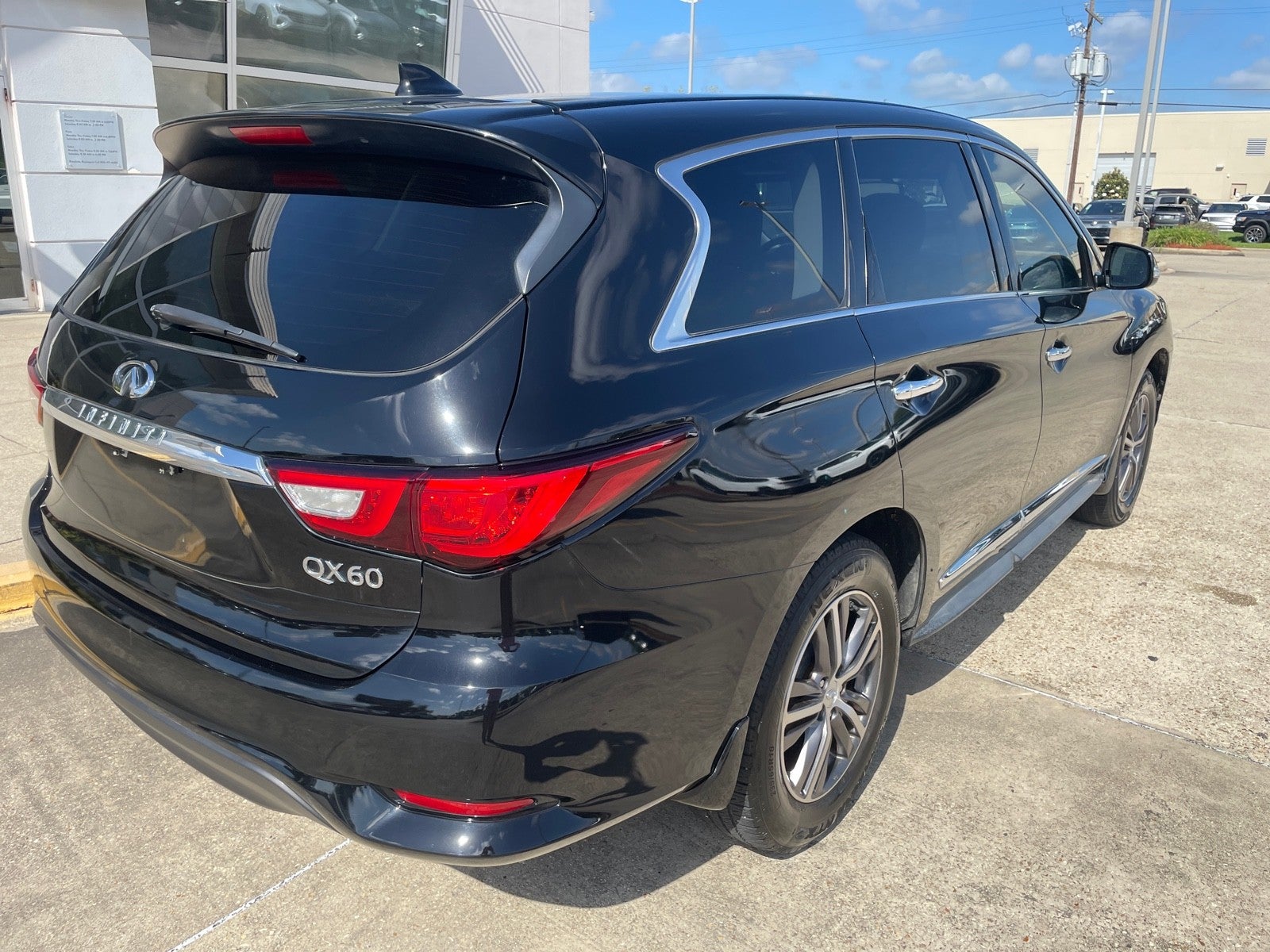 2016 INFINITI QX60 Base