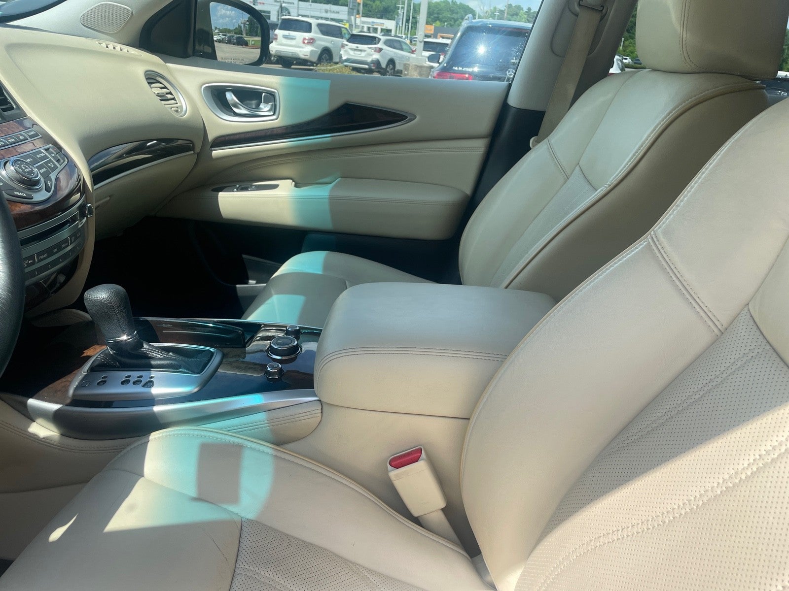 2015 INFINITI QX60 Base