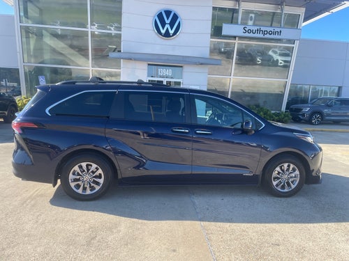 2021 Toyota Sienna XLE