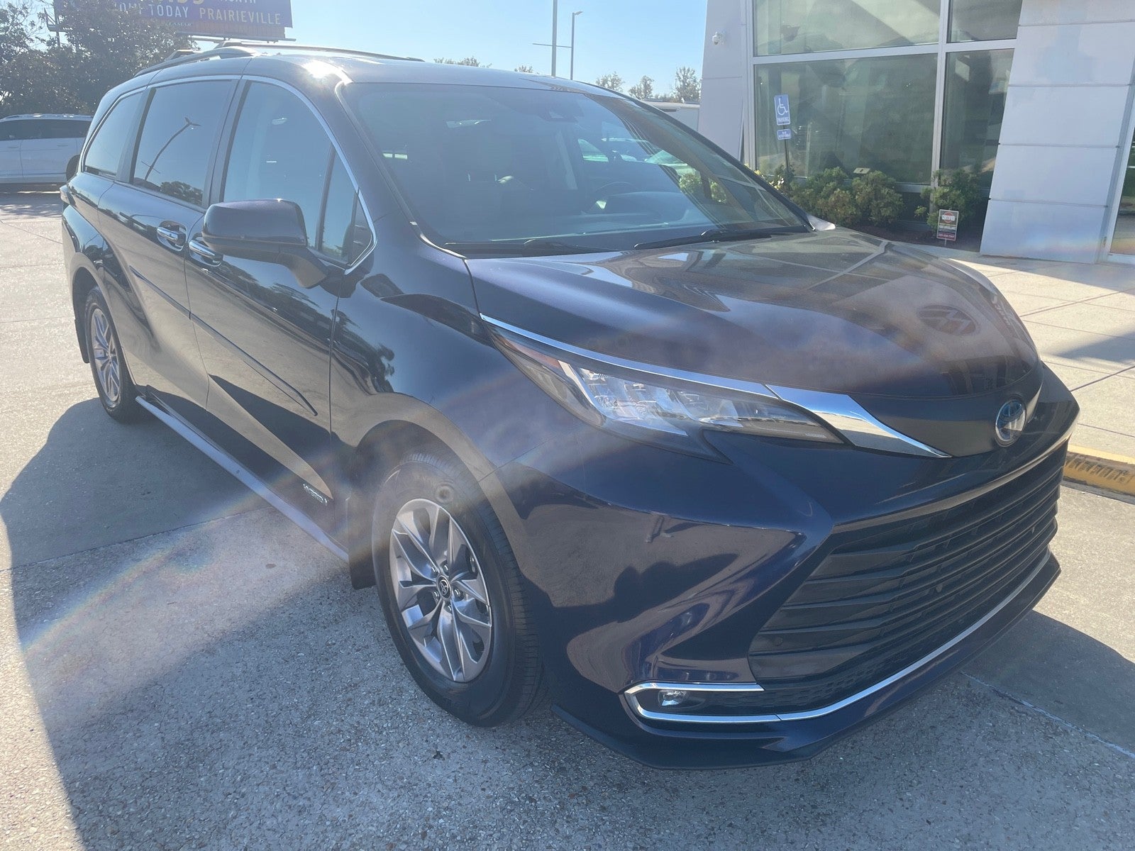 2021 Toyota Sienna XLE