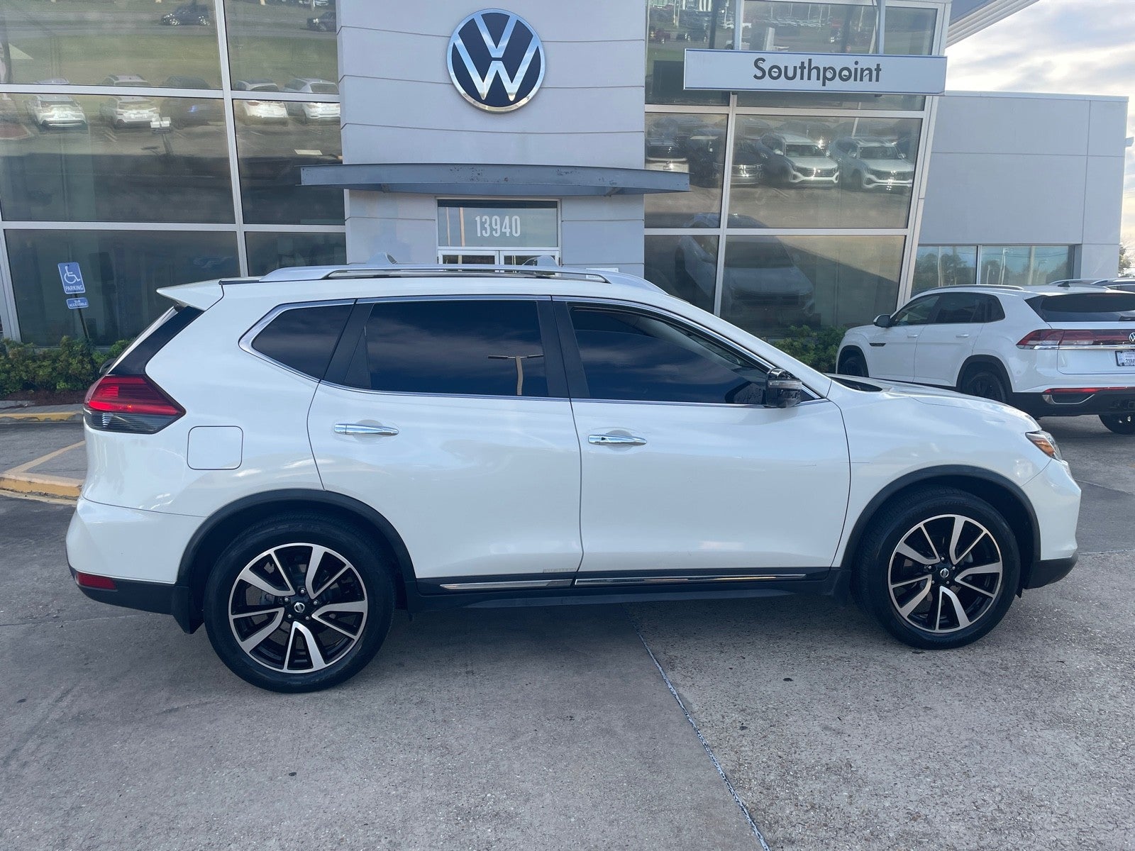 2017 Nissan Rogue SL