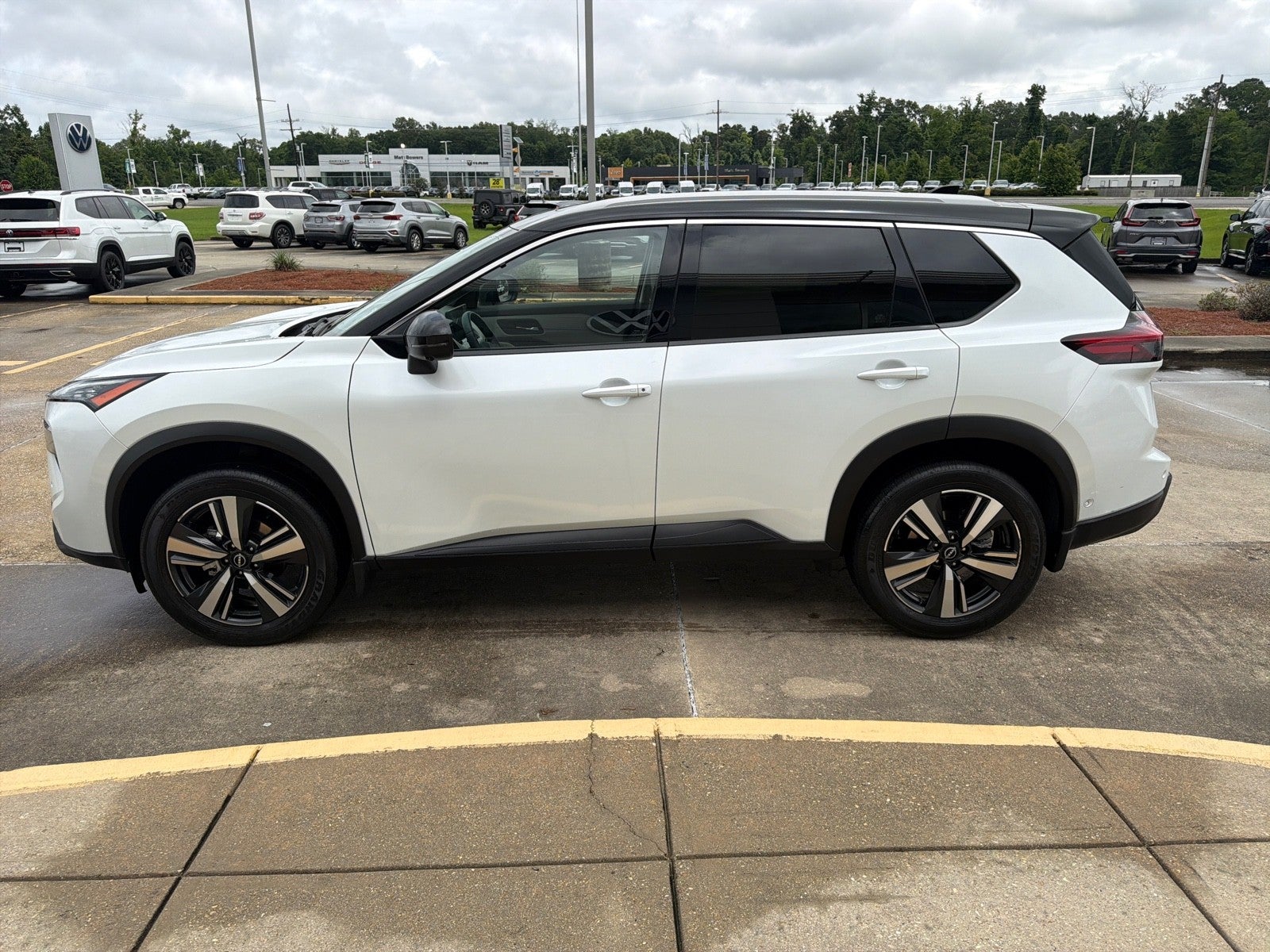 2024 Nissan Rogue SL