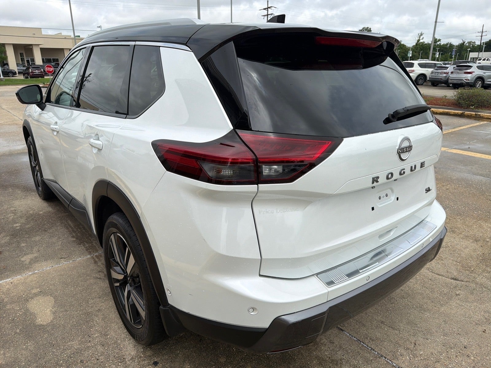2024 Nissan Rogue SL
