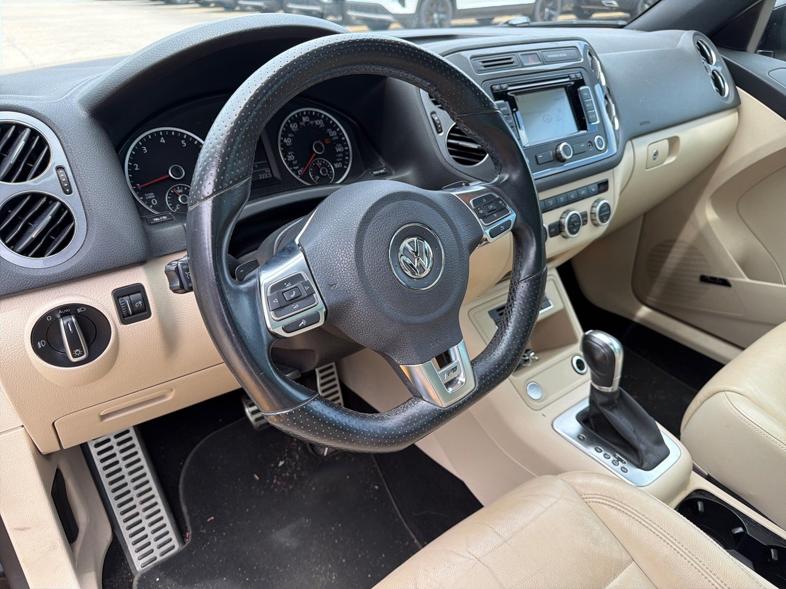 2014 Volkswagen Tiguan R-Line