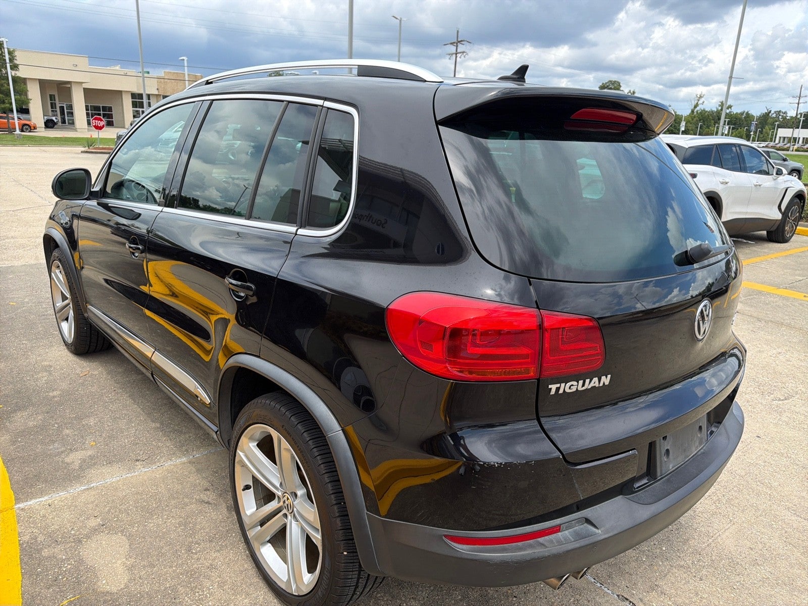 2014 Volkswagen Tiguan R-Line