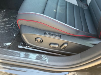 2025 Volkswagen Golf GTI SE