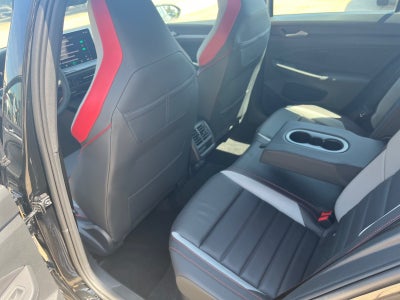 2025 Volkswagen Golf GTI SE