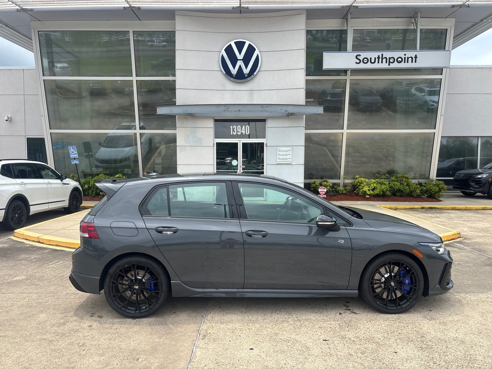 2026 Volkswagen Golf R Golf R 4-door DSG's photo