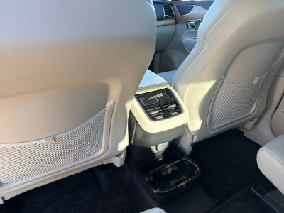 2022 Volvo XC90 Momentum