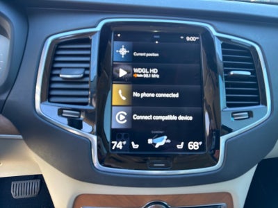 2022 Volvo XC90 Momentum
