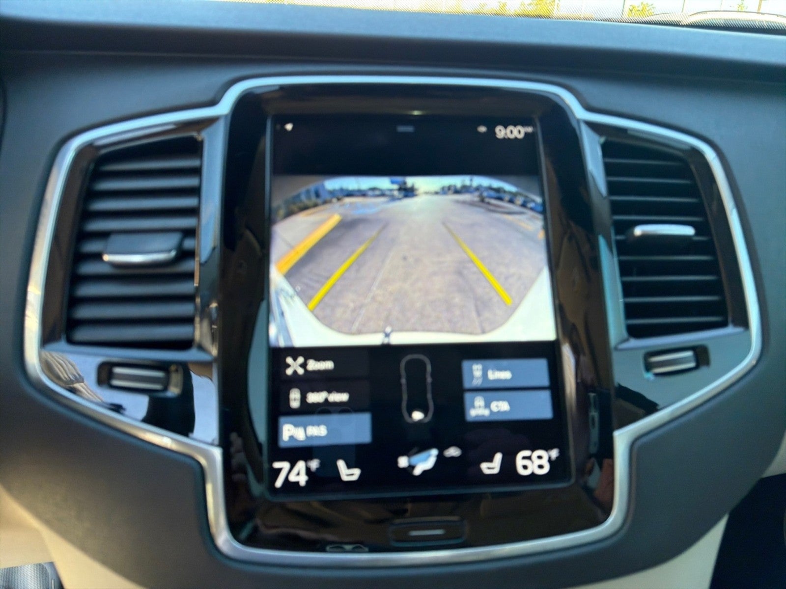 2022 Volvo XC90 Momentum