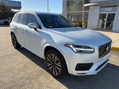 2022 Volvo XC90 Momentum
