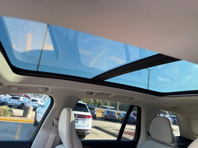 2022 Volvo XC90 Momentum