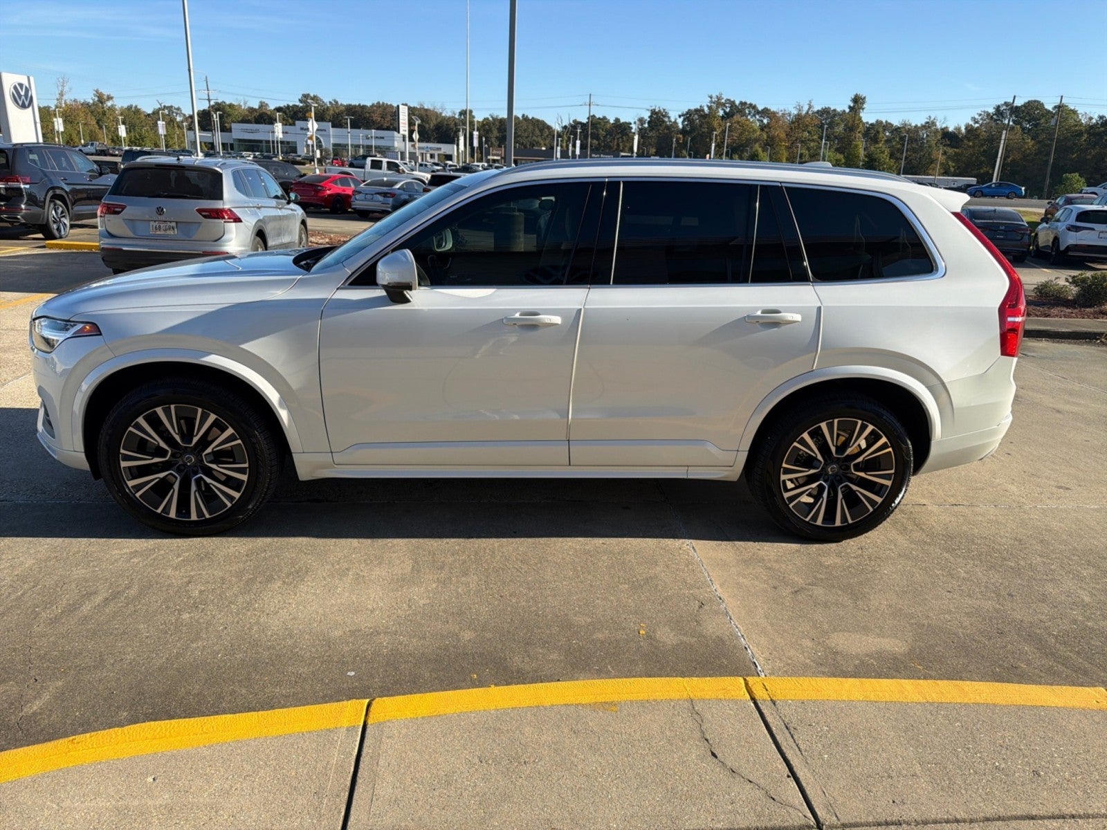 2022 Volvo XC90 Momentum